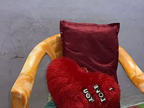 Snapshot of OooYessboyy chatting on January 8, 2026, 7:21 am OooYessboyy online show from January 8, 2026, 7:21 am