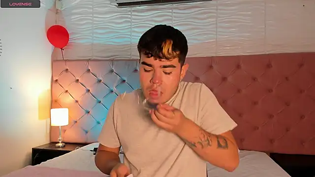 Snapshot of thiago_occonor chatting on November 8, 2025, 8:29 pm thiago occonor online show from November 8, 2025, 8:29 pm