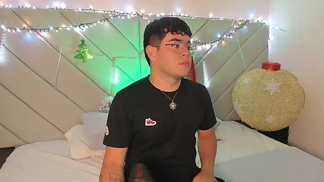 Snapshot of thiago_occonor chatting on November 13, 2025, 1:59 am thiago occonor online show from November 13, 2025, 1:59 am