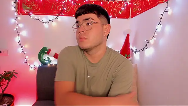 Snapshot of thiago_occonor chatting on November 25, 2025, 3:06 am thiago occonor online show from November 25, 2025, 3:06 am