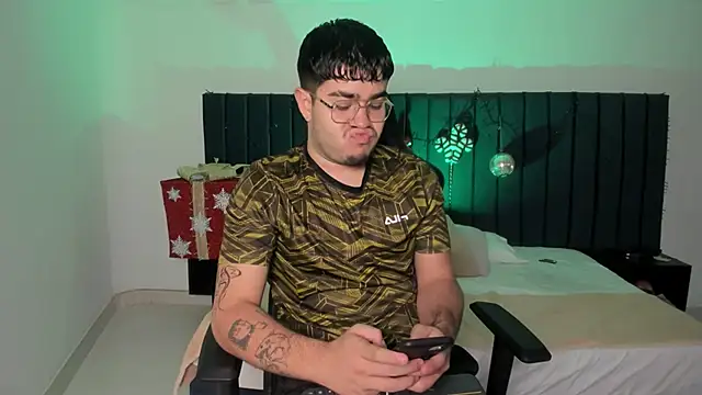 Snapshot of thiago_occonor chatting on January 11, 2026, 4:50 am thiago occonor online show from January 11, 2026, 4:50 am