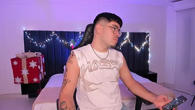 Snapshot of thiago_occonor chatting on January 15, 2026, 4:28 am thiago occonor online show from January 15, 2026, 4:28 am