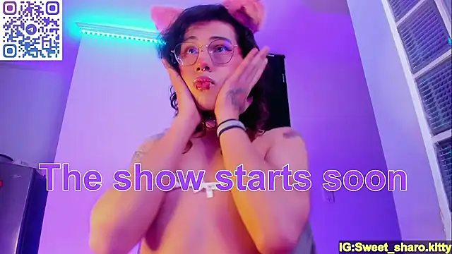 Sweet-SharoKitty online show from April 19, 2026, 6:32 pm