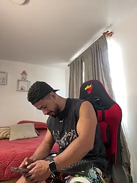 Ezzio Scolaro online show from February 8, 2026, 8:23 pm