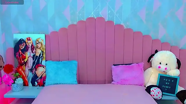 miss dania75 online show from November 19, 2025, 4:29 pm