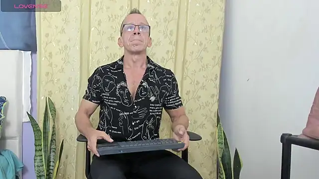  axelking  online show from June 1, 2026, 11:34 am