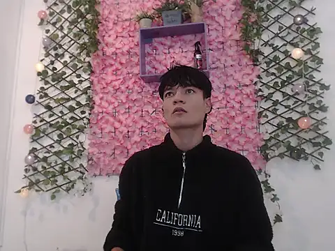 alex russo   online show from October 16, 2025, 3:51 am