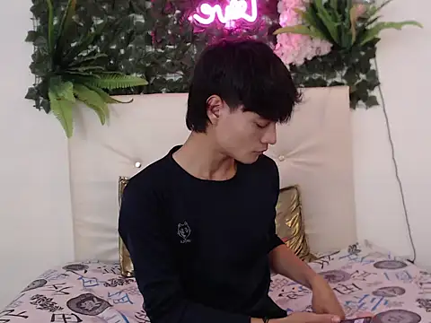 alex russo   online show from October 22, 2025, 3:40 am