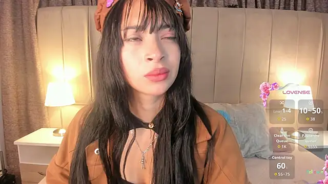 alahia hank online show from November 7, 2025, 6:08 pm