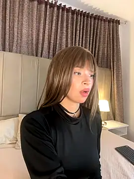 alahia hank online show from December 1, 2025, 6:02 pm