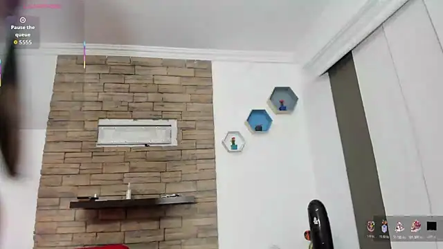 jilary  clinton online show from October 21, 2025, 12:17 pm