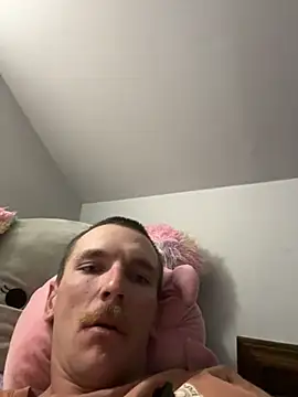 AverageMaleJay online show from October 6, 2025, 10:18 pm