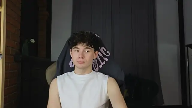 Cute Mike online show from April 25, 2026, 5:10 pm