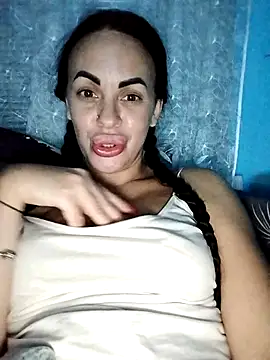 Stefaniyaxq online show from November 4, 2025, 9:14 pm