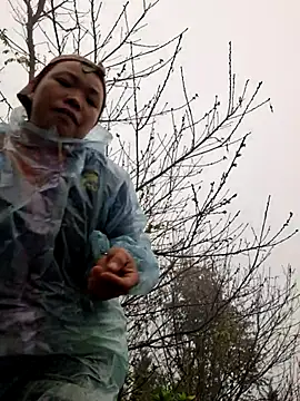 miomio-12 online show from November 13, 2025, 12:53 am