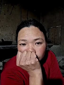 miomio-12 online show from December 1, 2025, 1:05 pm