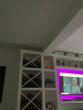 Snapshot of evedanger chatting on November 17, 2025, 3:18 pm evedanger online show from November 17, 2025, 3:18 pm