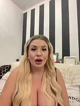 Snapshot of evedanger chatting on December 4, 2025, 12:42 am evedanger online show from December 4, 2025, 12:42 am