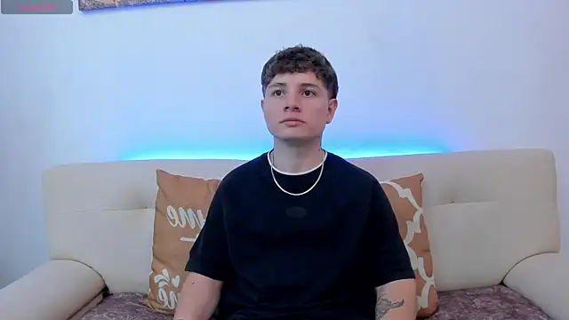 Leoo Miller online show from November 1, 2025, 8:00 pm