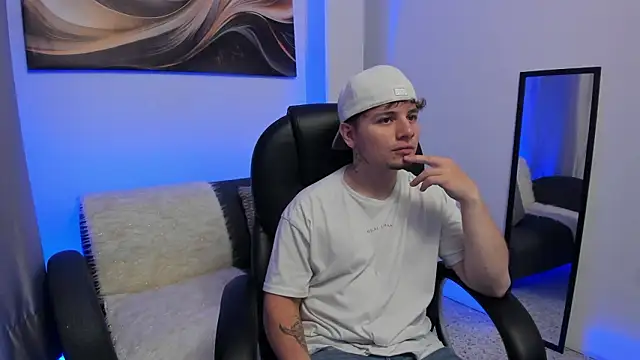 Leoo Miller online show from February 13, 2026, 4:19 am