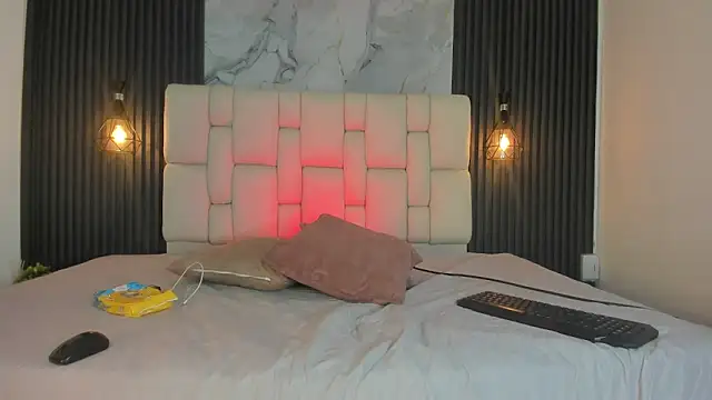 antonelasc online show from March 4, 2026, 8:04 pm