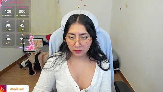 LoveLyy- online show from October 13, 2025, 9:15 pm