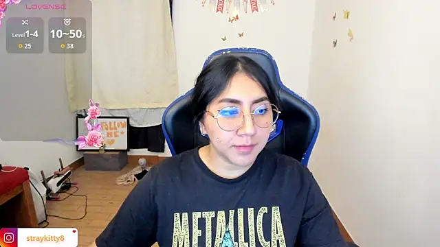 LoveLyy- online show from February 20, 2026, 9:48 pm