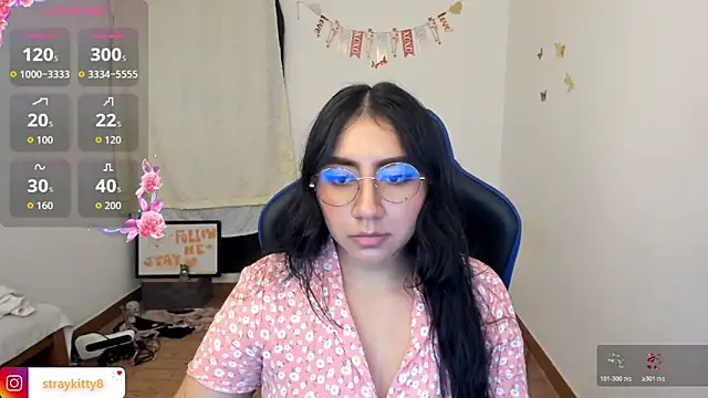 Snapshot of LoveLyy- chatting on June 11, 2026, 11:47 pm LoveLyy- online show from June 11, 2026, 11:47 pm