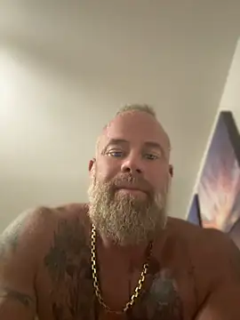 Snapshot of Muscledick40 chatting on July 3, 2026, 2:18 am Muscledick40 online show from July 3, 2026, 2:18 am