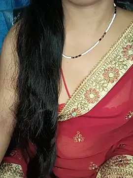 Snapshot of Rashmi_011 chatting on July 8, 2026, 12:37 am Rashmi 011 online show from July 8, 2026, 12:37 am