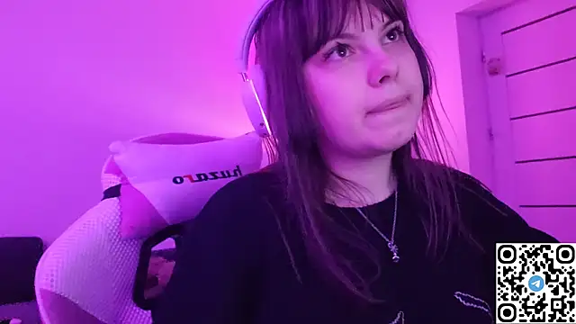 KristiBloom online show from December 20, 2025, 10:50 pm