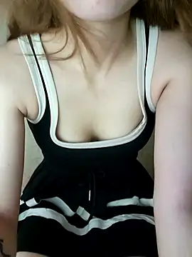 LylyCii6969 online show from October 12, 2025, 4:00 am