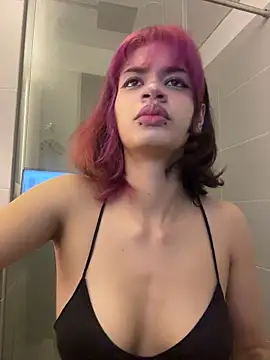 sukulaurens online show from November 25, 2025, 11:49 pm