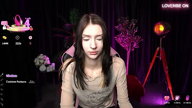 Trix Void online show from February 14, 2026, 9:28 am