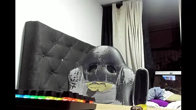 coolfriki online show from April 5, 2026, 4:20 am