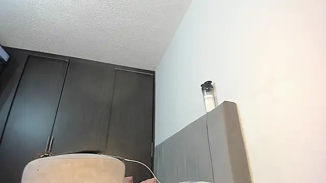 Snapshot of emy_collyns chatting on February 8, 2026, 2:15 am emy collyns online show from February 8, 2026, 2:15 am