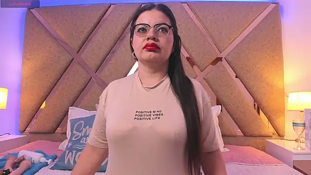 Gaiaxxx online show from December 2, 2025, 2:06 am