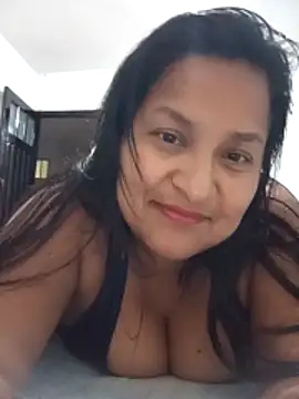 lucia00xx online show from March 2, 2026, 12:24 am