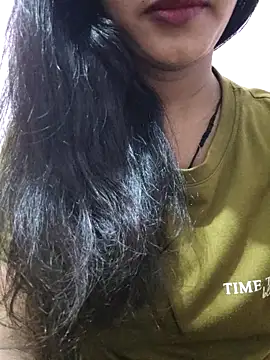 anjali2351 online show from April 19, 2026, 6:10 pm