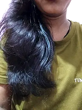 anjali2351 online show from April 24, 2026, 6:21 pm