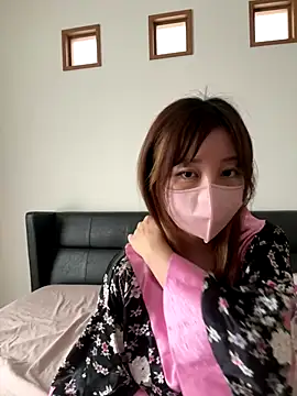 Snapshot of Strawberry369 chatting on October 15, 2025, 5:29 am Strawberry369 online show from October 15, 2025, 5:29 am