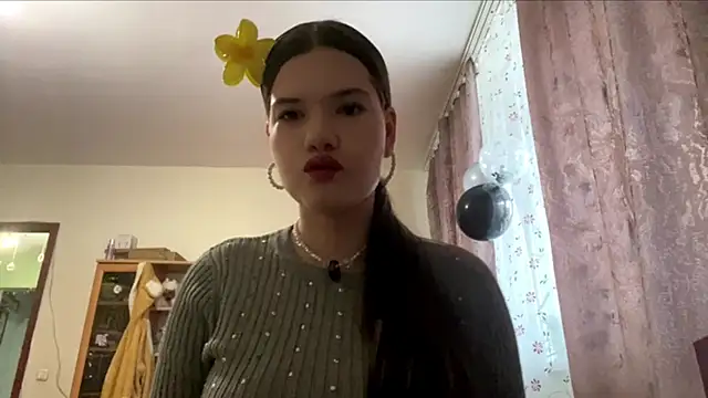 AlmetaBradicich online show from October 8, 2025, 6:44 am