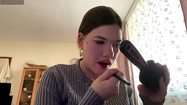 AlmetaBradicich online show from October 15, 2025, 6:13 am