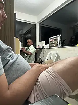 Snapshot of B-38 chatting on October 29, 2025, 1:30 am B-38 online show from October 29, 2025, 1:30 am