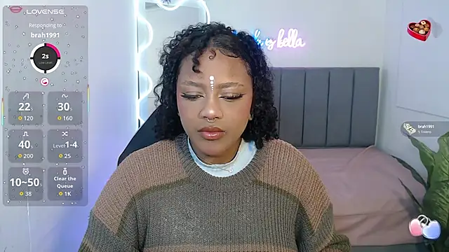 Snapshot of THIANA_TAY chatting on October 13, 2025, 3:28 am THIANA TAY online show from October 13, 2025, 3:28 am