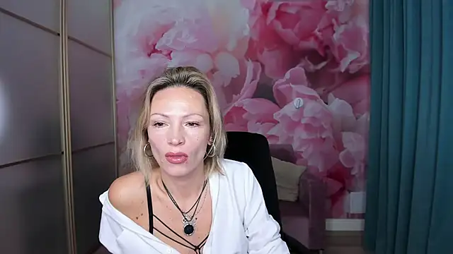 AlinaMoor online show from October 24, 2025, 5:48 am