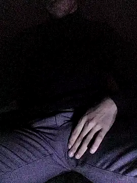 Snapshot of Aragis35 chatting on March 21, 2026, 10:46 pm Aragis35 online show from March 21, 2026, 10:46 pm