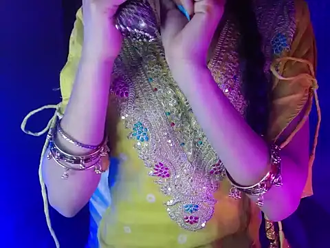 Roiseeee online show from February 26, 2026, 4:55 am