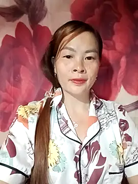 lucky774- online show from November 4, 2025, 12:32 am