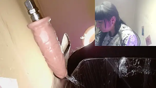 Lunabunnycreamy online show from November 11, 2025, 2:00 am